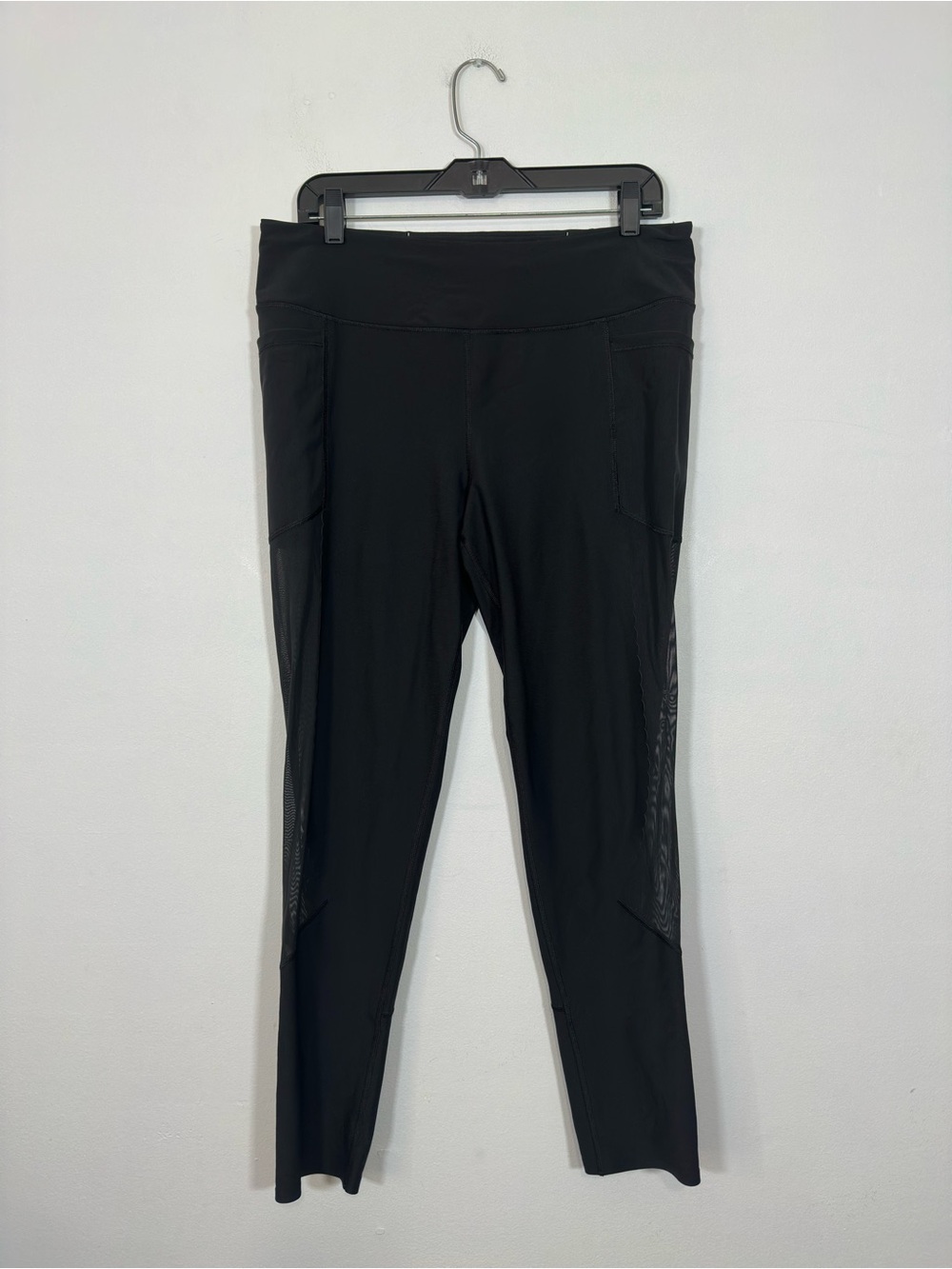 Victoria Sport Mesh Panel Leggings Size XL Yoga Athletic Gym Running Athleisure